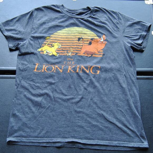 Disney The Lion King Simba Pumbaa and Timon Medium Gray Short Sleeve Shirt - Picture 1 of 5